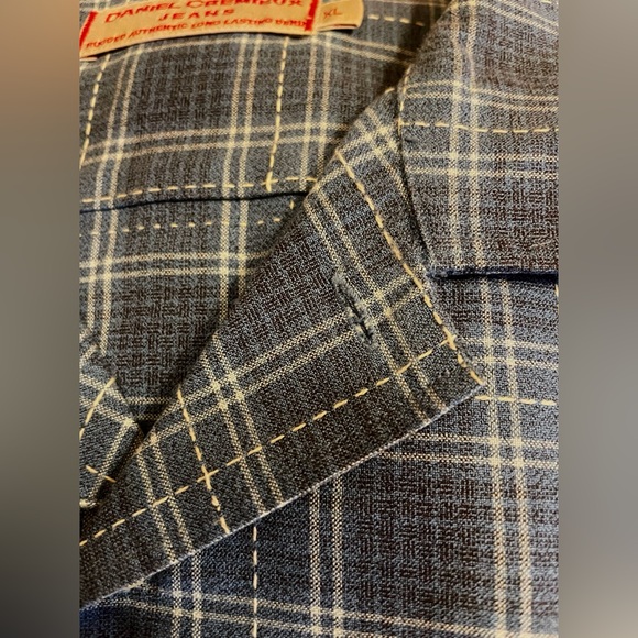 Bundle of Two (2) Rugged Daniel Cremieux Shirts, Size XL - Picture 13 of 15